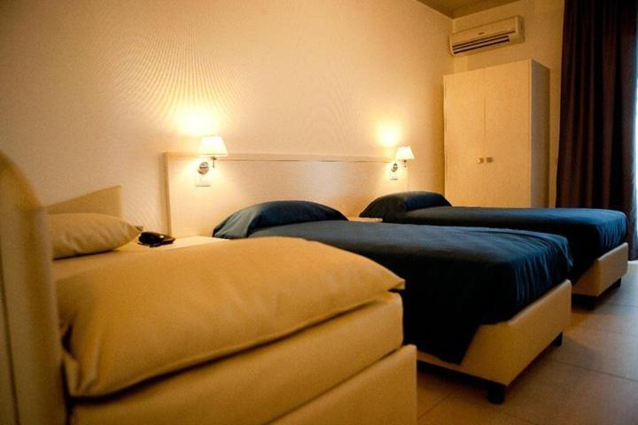 Hotel La Terrazza Barletta Bagian luar foto