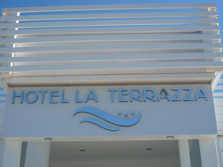 Hotel La Terrazza Barletta Bagian luar foto