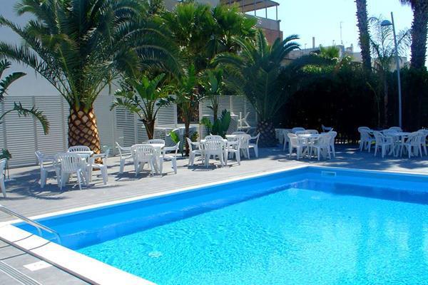 Hotel La Terrazza Barletta Bagian luar foto
